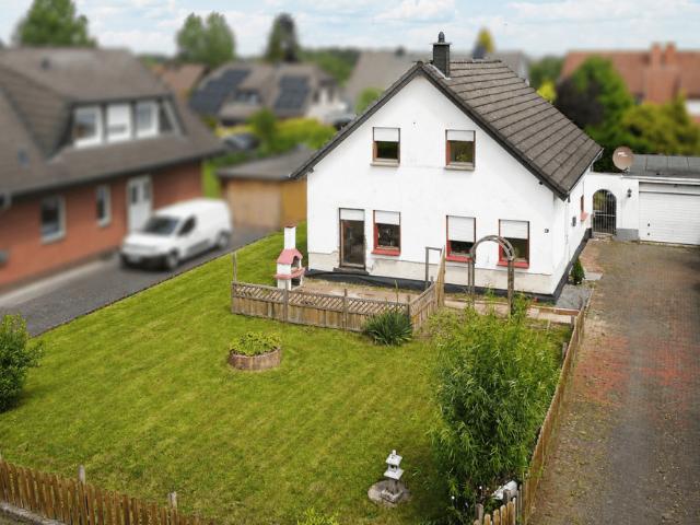 Haus zum Kaufen in Oerlinghausen 297.000,00 EUR 110.75 m²
