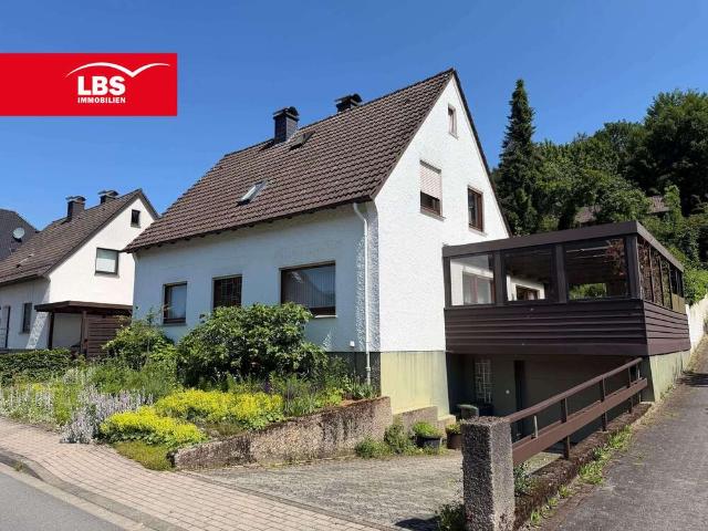 Haus zum Kaufen in Oerlinghausen 299.000,00 EUR 154 m²