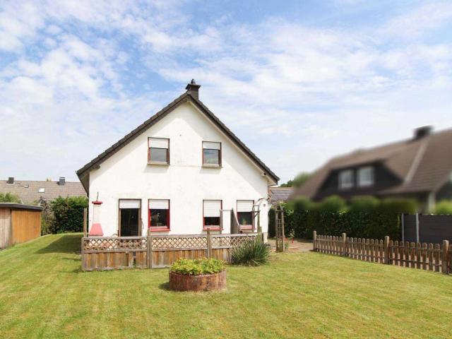 Haus zum Kaufen in Oerlinghausen 320.000,00 EUR 110.48 m²