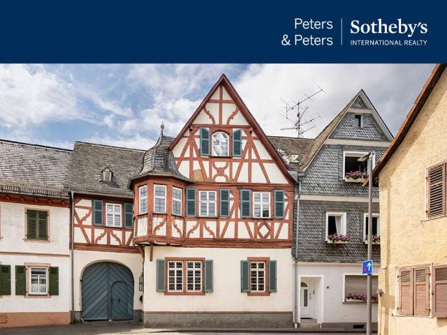 Haus zum Kaufen in Oestrich Winkel 1.240.000,00 EUR 242 m²