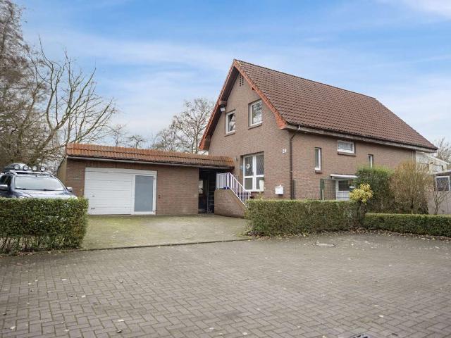 Haus zum Kaufen in Oldenburg 389.000,00 EUR 193 m²
