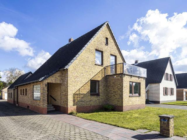 Haus zum Kaufen in Oldenburg 315.000,00 EUR 151 m²