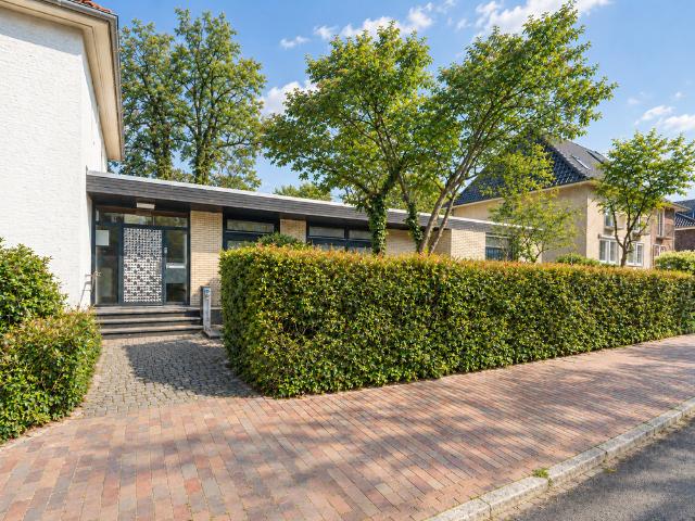 Haus zum Kaufen in Oldenburg 450.000,00 EUR 209 m²