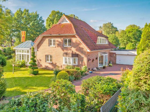 Haus zum Kaufen in Oldenburg 725.000,00 EUR 296 m²
