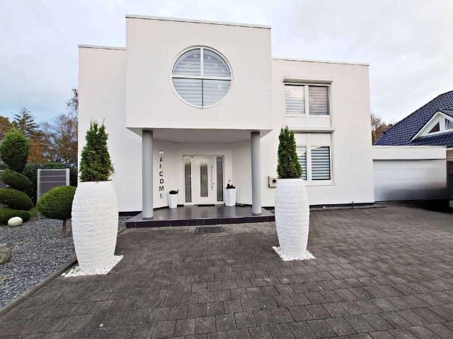 Haus zum Kaufen in Oldenburg 739.000,00 EUR 198.58 m²