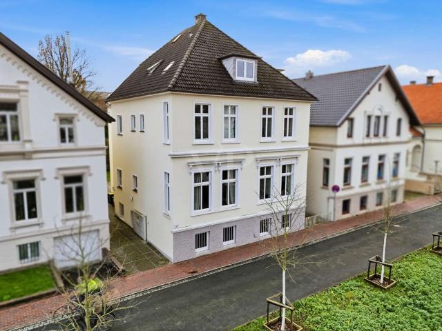 Haus zum Kaufen in Oldenburg 998.000,00 EUR 282.1 m²