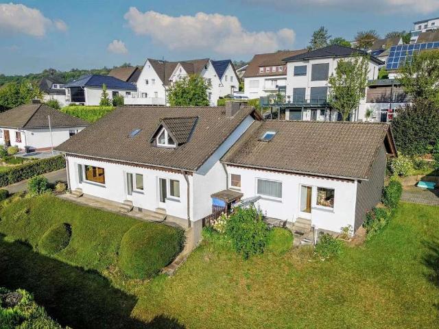 Haus zum Kaufen in Olpe 449.000,00 EUR 198 m²