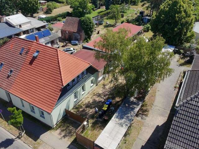 Haus zum Kaufen in Oranienburg 550.000,00 EUR 215.08 m²
