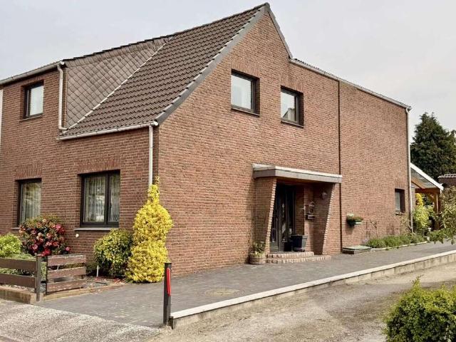 Haus zum Kaufen in Osterholz Scharmbeck 299.000,00 EUR 130 m²