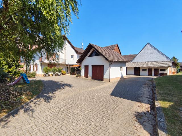 Haus zum Kaufen in Ottersweier 420.000,00 EUR 231 m²