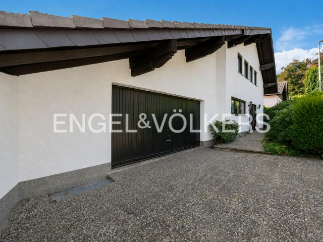 Haus zum Kaufen in Overath 590.000,00 EUR 274 m²