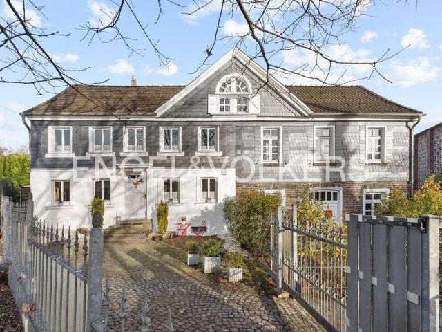 Haus zum Kaufen in Overath 620.000,00 EUR 224 m²