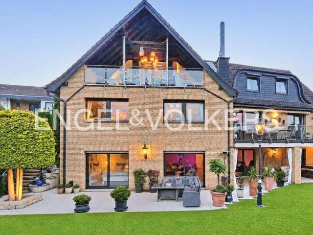 Haus zum Kaufen in Overath 1.290.000,00 EUR 453 m²