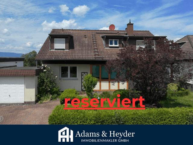 Haus zum Kaufen in Lohfelden 400.000,00 EUR 232.65 m²