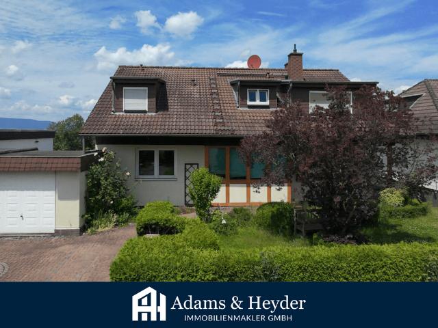Haus zum Kaufen in Lohfelden 400.000,00 EUR 232.65 m²