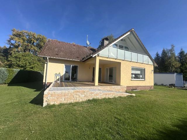 Haus zum Kaufen in Lohfelden 599.000,00 EUR 160 m²