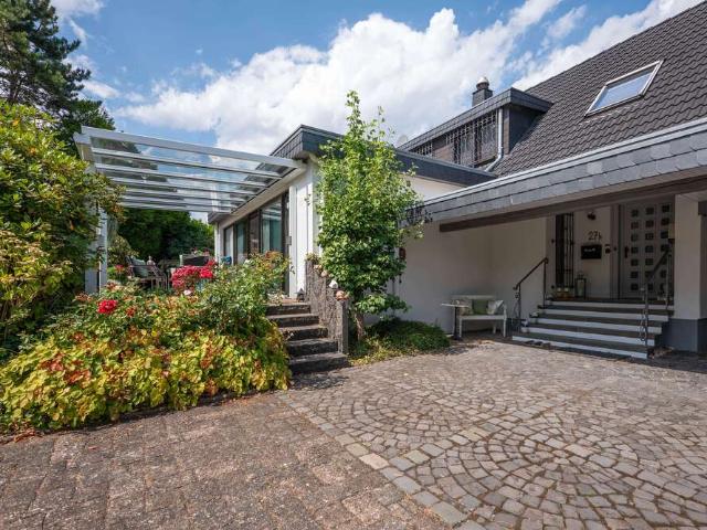Haus zum Kaufen in Lohmar Heide 690.000,00 EUR 174.28 m²