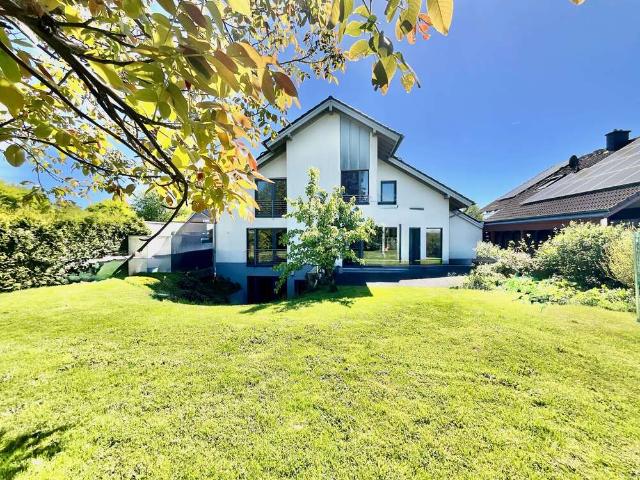 Haus zum Kaufen in Lohmar 980.000,00 EUR 349 m²