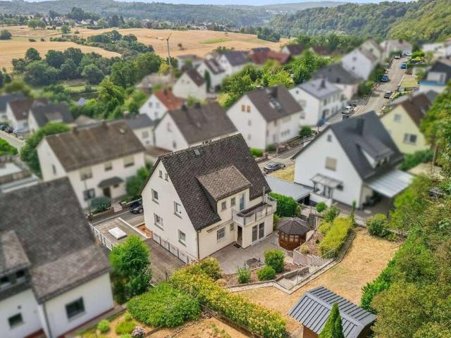 Haus zum Kaufen in Löhnberg 268.000,00 EUR 114.5 m²