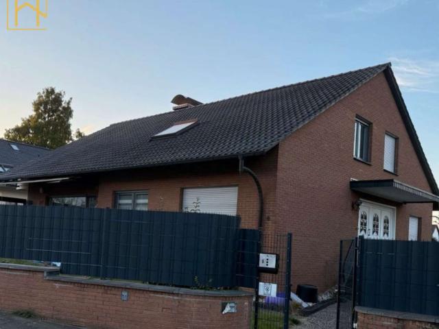 Haus zum Kaufen in Löhne 449.000,00 EUR 217 m²