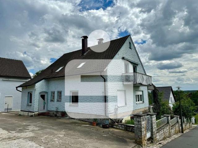 Haus zum Kaufen in Lonnerstadt 398.000,00 EUR 140 m²