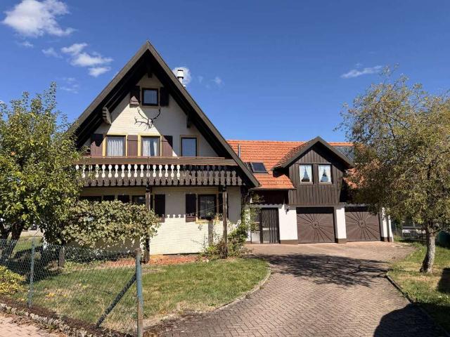 Haus zum Kaufen in Loßburg 349.000,00 EUR 175 m²