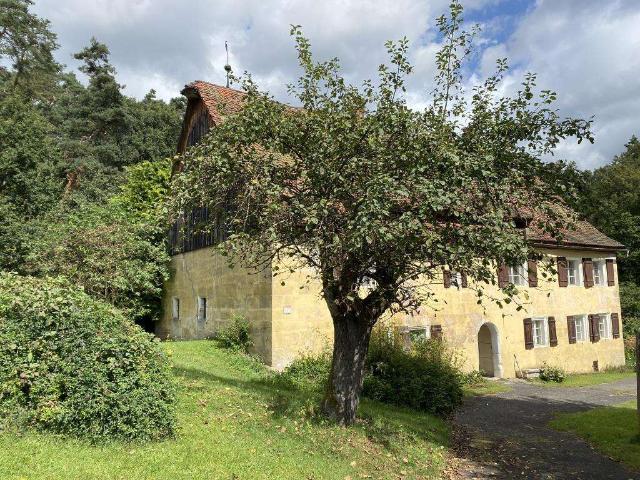 Haus zum Kaufen in Lauf 690.000,00 EUR 400 m²