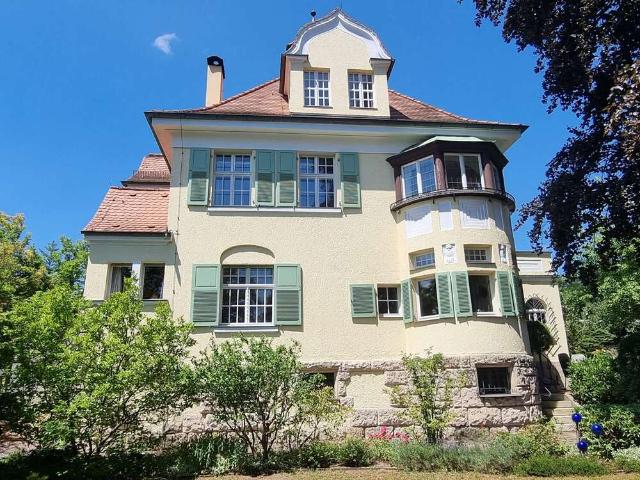 Haus zum Kaufen in Lauf an der Pegnitz 2.150.000,00 EUR 329 m²