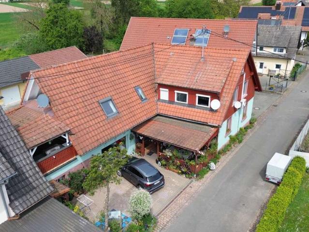 Haus zum Kaufen in LahrSchwarzwald 495.000,00 EUR 205 m²