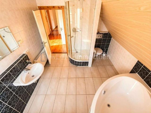 Haus zum Kaufen in Laichingen 500.000,00 EUR 328 m²