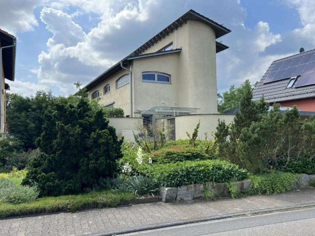 Haus zum Kaufen in Lampertheim Hüttenfeld 1.690.000,00 EUR 295 m²