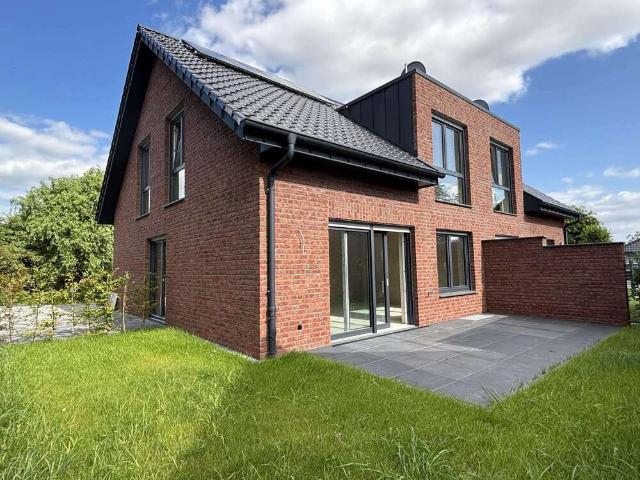 Haus zum Kaufen in Langenberg 439.900,00 EUR 109.11 m²