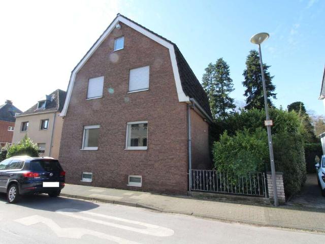 Haus zum Kaufen in Langenfeld 555.000,00 EUR 145.8 m²