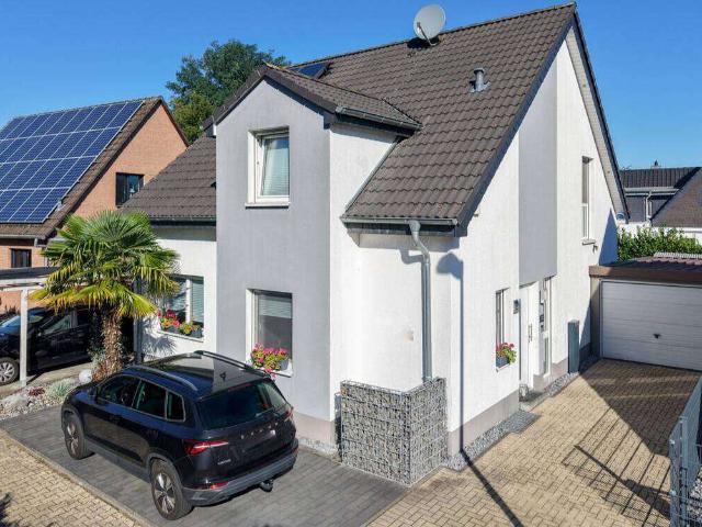 Haus zum Kaufen in Langenfeld 625.000,00 EUR 148.14 m²