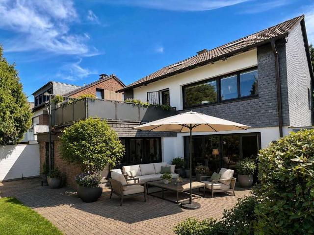 Haus zum Kaufen in Langenfeld 670.000,00 EUR 145 m²