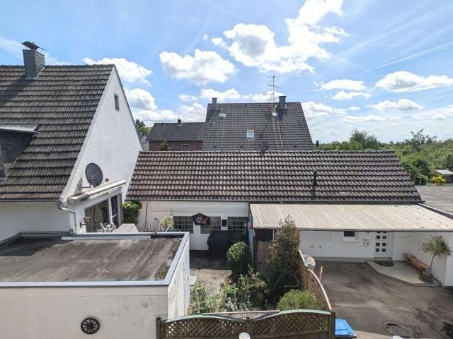 Haus zum Kaufen in Langenfeld 699.000,00 EUR 196 m²