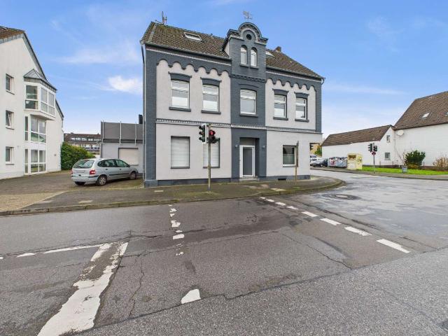 Haus zum Kaufen in Langenfeld 979.000,00 EUR 338 m²