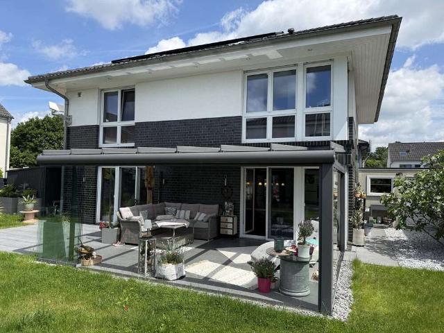 Haus zum Kaufen in Langenfeld 995.000,00 EUR 178 m²