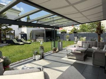 Haus zum Kaufen in Langenfeld 1.100.000,00 EUR 178 m²