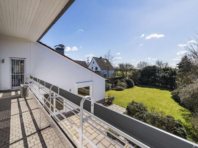 Haus zum Kaufen in Langenfeld 1.480.000,00 EUR 255 m²