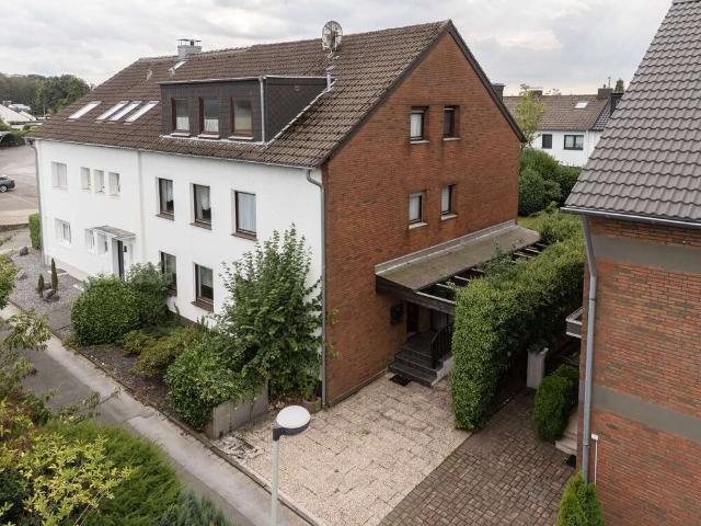 Haus zum Kaufen in Langenfeld Rheinland 739.000,00 EUR 258 m²