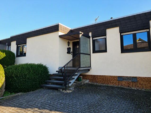 Haus zum Kaufen in Langgöns 440.000,00 EUR 200 m²