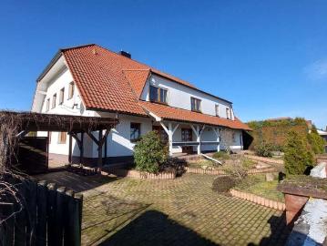 Haus zum Kaufen in Landsberg OT Oppin 590.000,00 EUR 450 m²