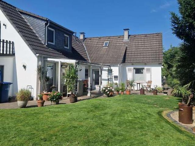 Haus zum Kaufen in Leverkusen 585.000,00 EUR 165 m²