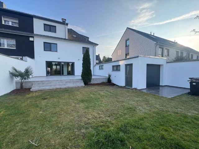 Haus zum Kaufen in Leverkusen 990.000,00 EUR 200 m²
