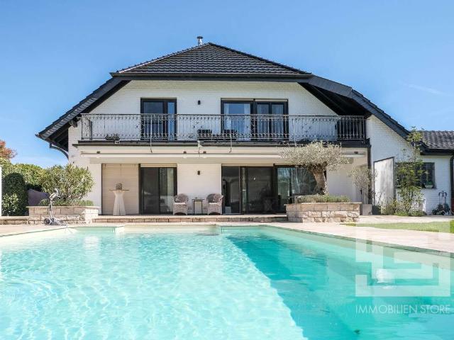 Haus zum Kaufen in Leverkusen Hitdorf 1.590.000,00 EUR 270 m²