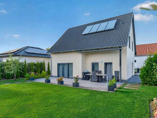 Haus zum Kaufen in Leegebruch 475.000,00 EUR 128.2 m²
