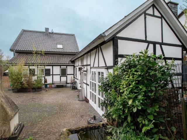 Haus zum Kaufen in Leichlingen 545.000,00 EUR 182 m²