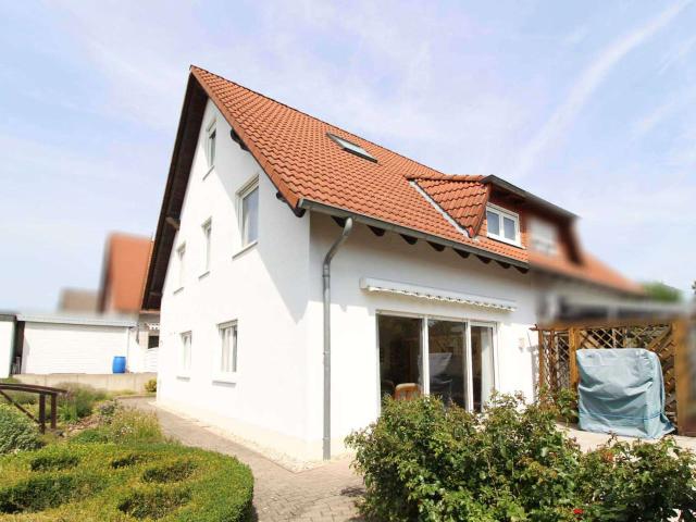 Haus zum Kaufen in Lemgo 330.000,00 EUR 109.26 m²