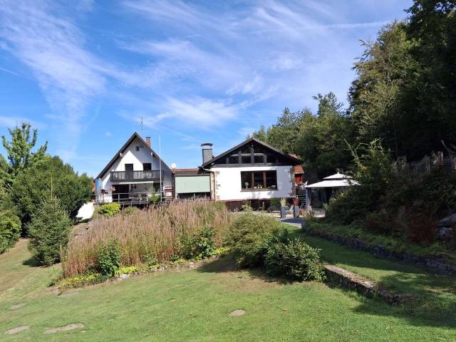 Haus zum Kaufen in Lemgo 630.000,00 EUR 310 m²